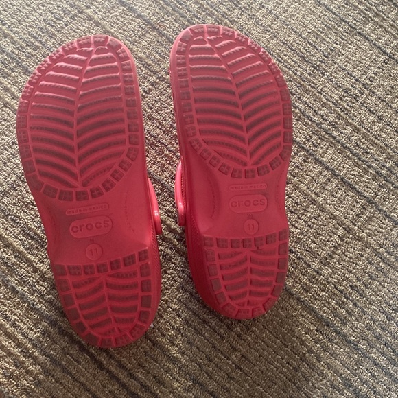 crocs main image 4